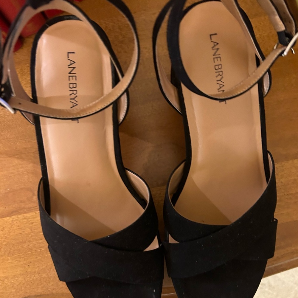 Lane Bryant elegant velvet platform sandals.